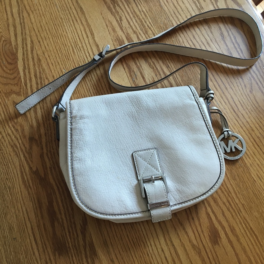Michael Kors Beige Crossbody Bag B-1101